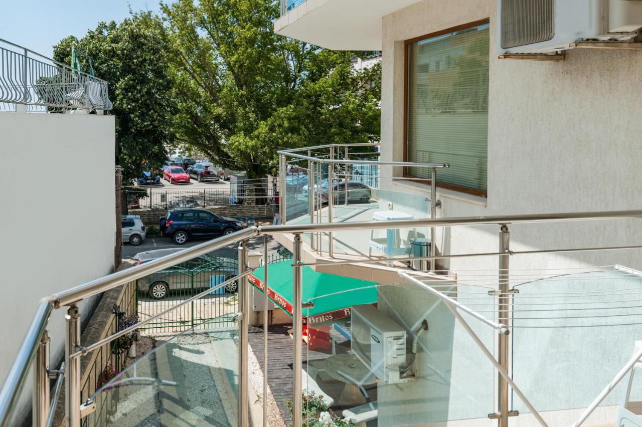 Апартамент Морски Бриз Baltjik Exteriör bild